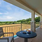 Beautiful Casa Nova With Pool In Villa Brtonigla