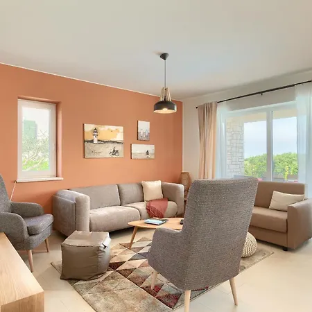 Beautiful Casa Nova With Pool In Brtonigla