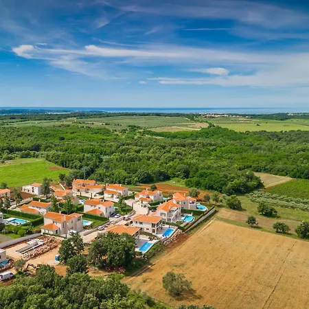 Villa Beautiful Casa Nova With Pool In *