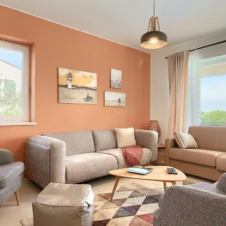 Beautiful Casa Nova With Pool In * Brtonigla
