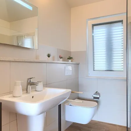 Beautiful Casa Nova With Pool In Villa