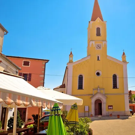 Beautiful Casa Nova With Pool In