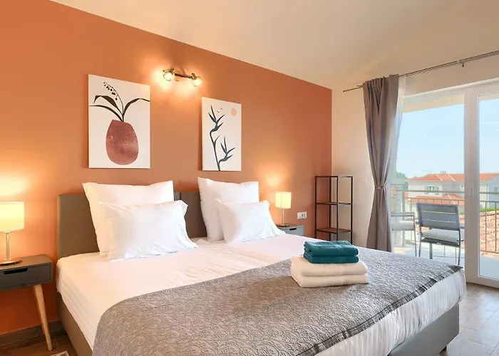 Beautiful Casa Nova With Pool In וילה ברטוניגלה