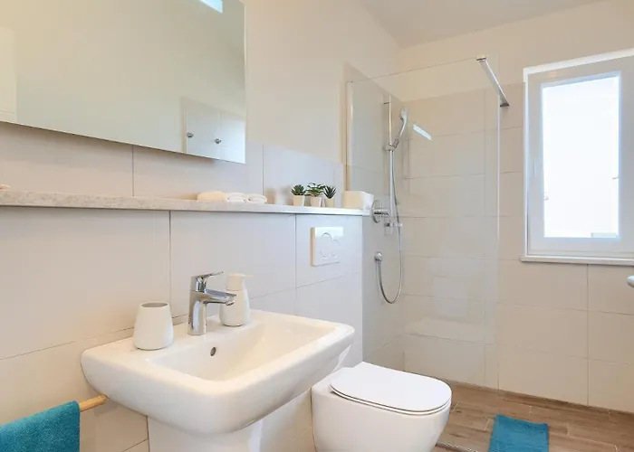 Beautiful Casa Nova With Pool In Brtonigla