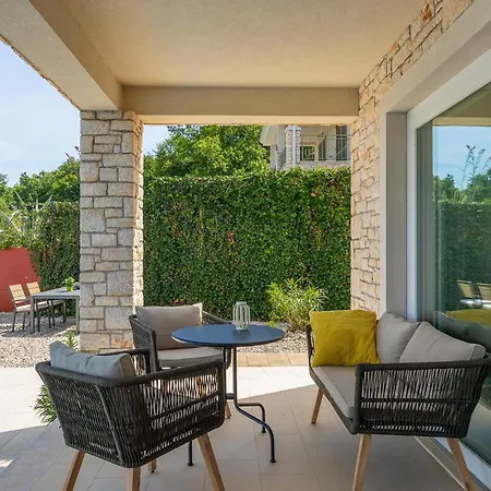 Villa Beautiful Casa Nova With Pool In